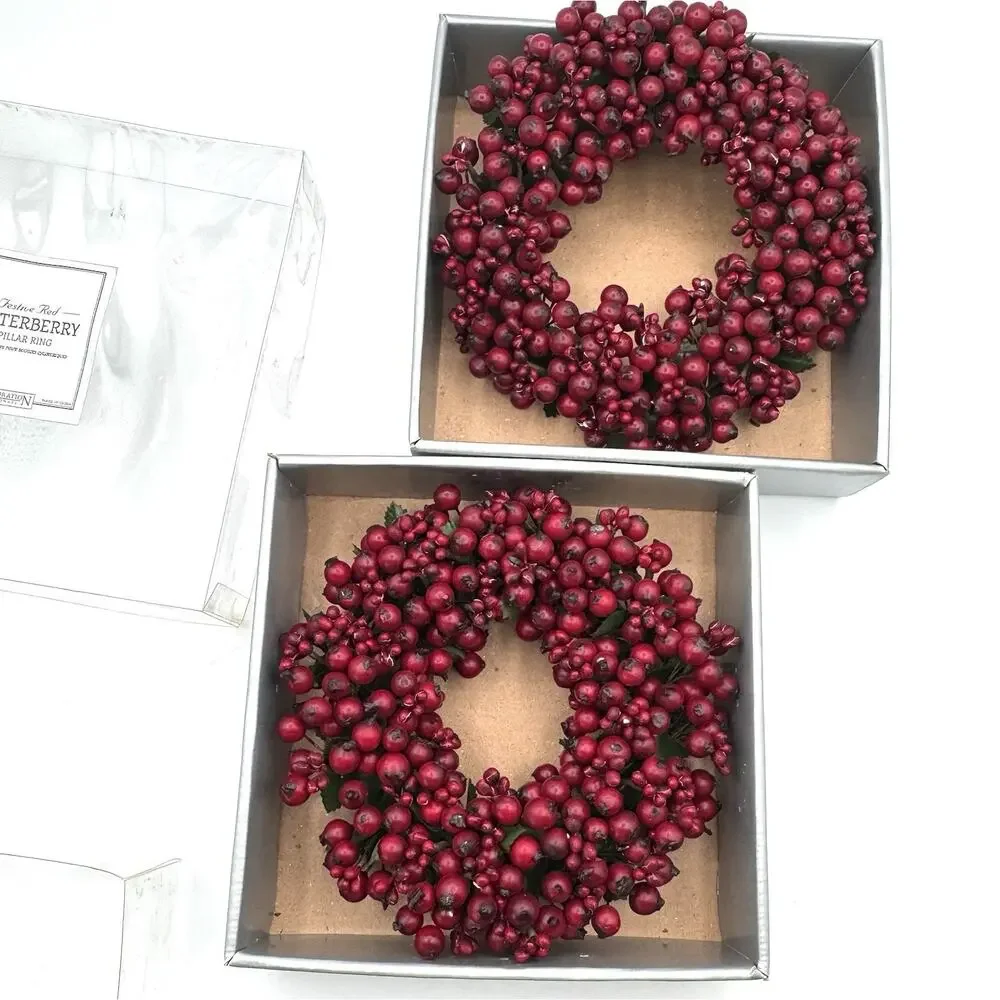 Restoration Hardware Winterberry Festive Red Pillar Ring 7
